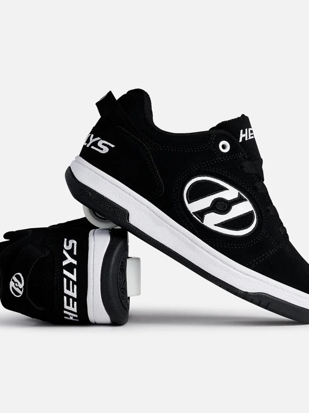 Heelys Voyagers - Size 10